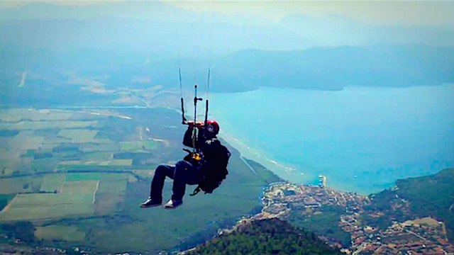 World record - Jumping from 909 meters cliff