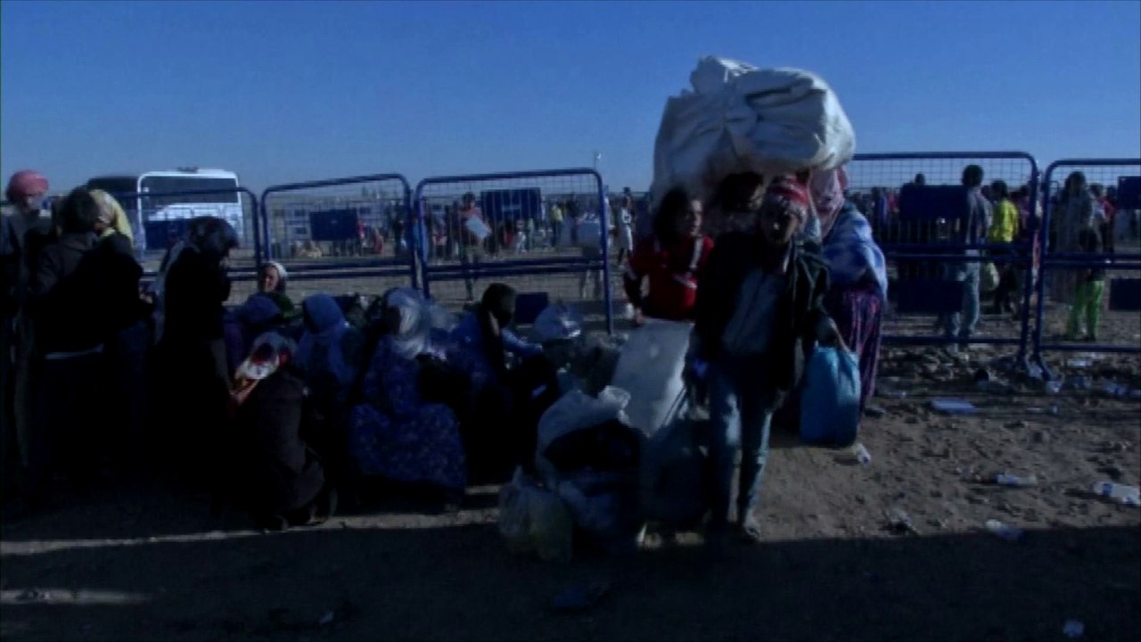 Des milliers de Kurdes syriens ont gagné la Turquie