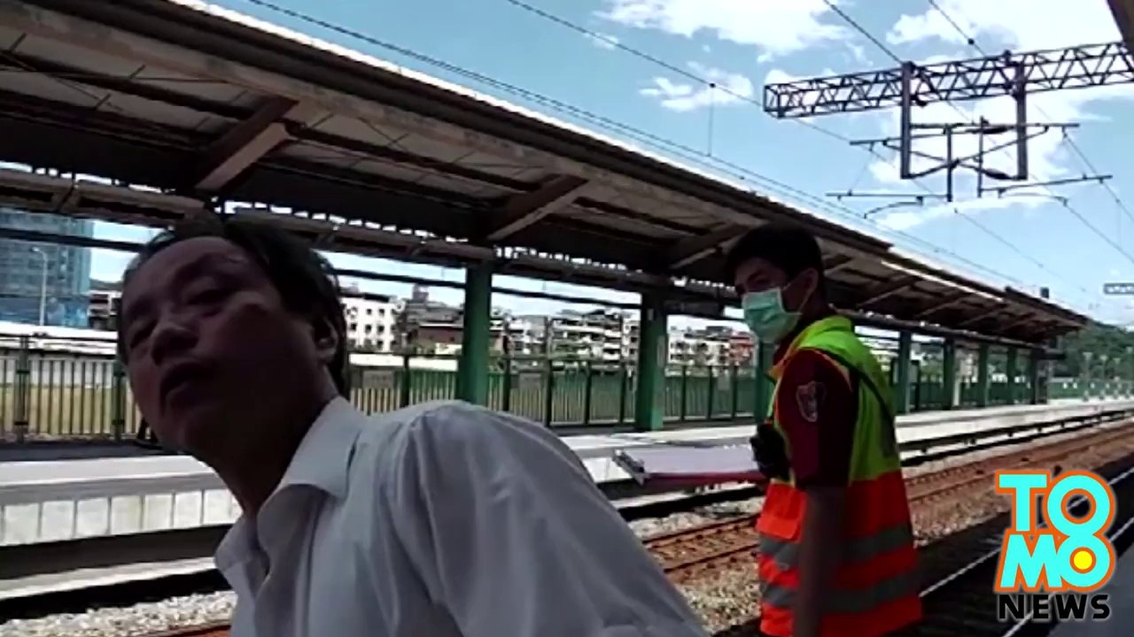 Suicide caught on tape - Taiwanese man thrown 20 meters after rushing high speed train.