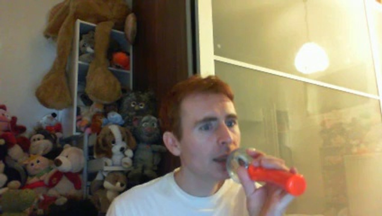 Wiwi égratigne "viens danser" d'Eric Virgal