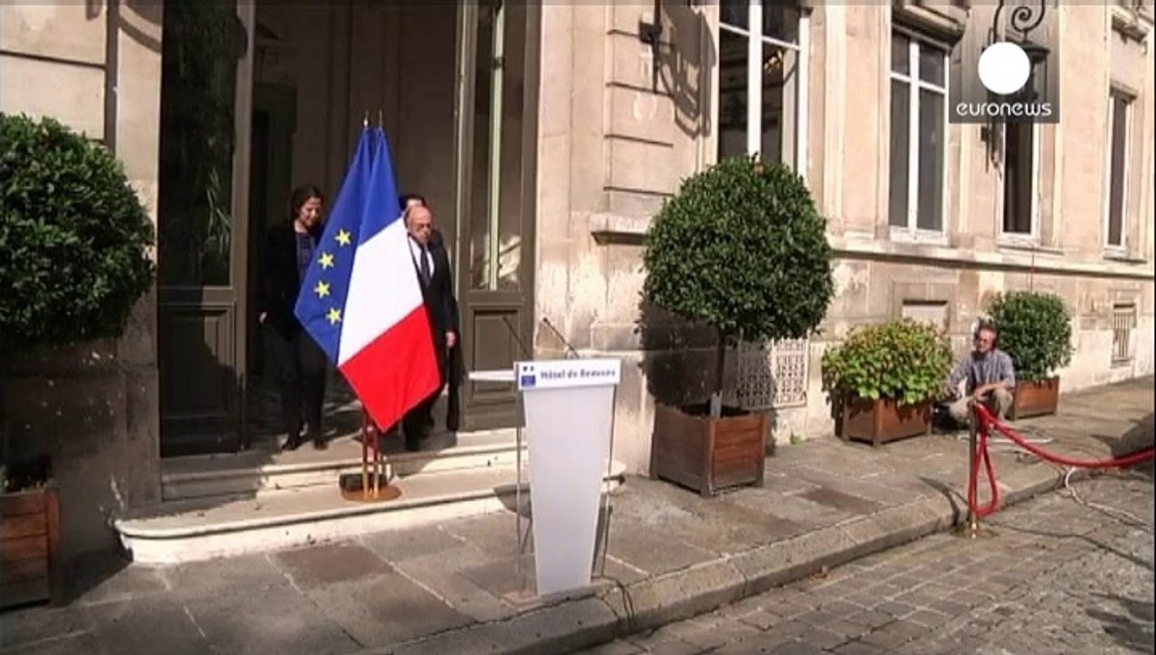 Parigi risponde all'Isil: la Francia non ha paura