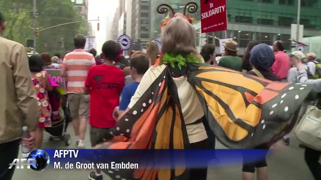 Hundreds of thousands hit NYC streets to protest climate change