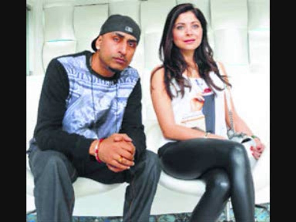 DR ZEUS LOVELY DOWNLOAD SONG BELOW