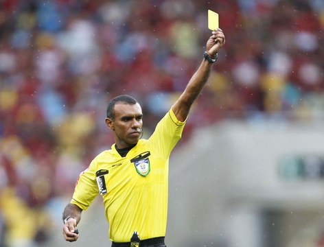 Torcedores comentam a arbitragem nos clássicos