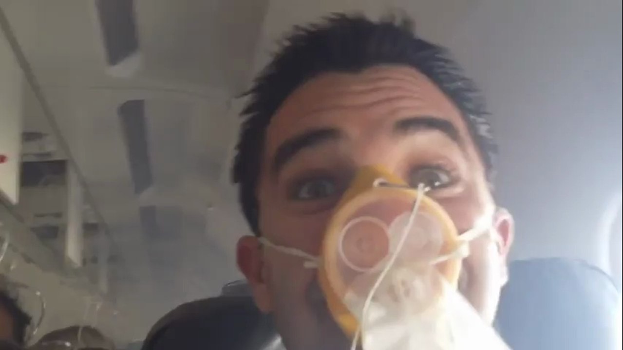 Motoru bozulan uçaktan panik anları