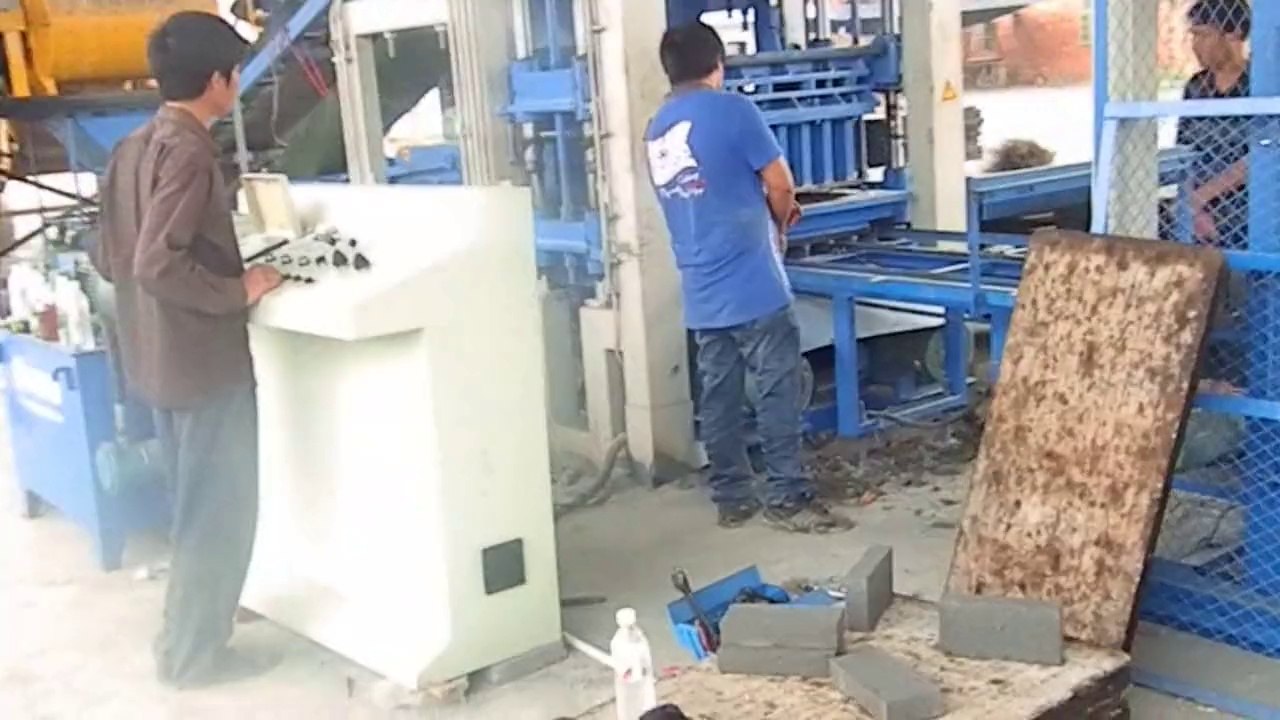 Fully automatic brick making machine price for QT8-15 cement brick making machine