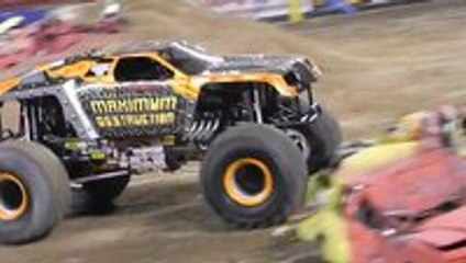 Freestyle monster truck stunts