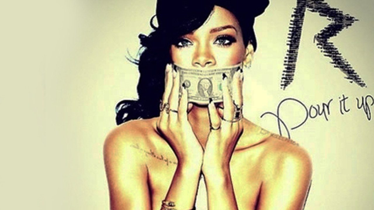 LEAKED!  Photos of Rihanna | Photo Hacking Scandal