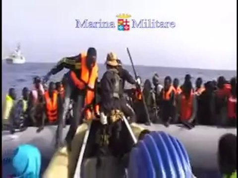 Mare Nostrum - 590 migranti recuperati dalle navi della Marina (22.09.14)