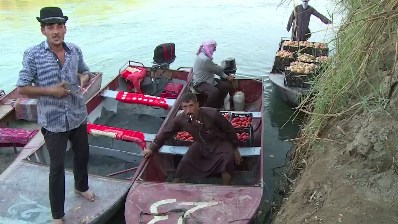 Den dschihadisten trotzen: boote versorgen belagerte iraker