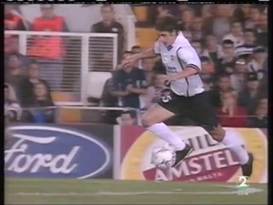 2001.05.08: Valencia CF 3 - 0 Leeds United (Resumen)
