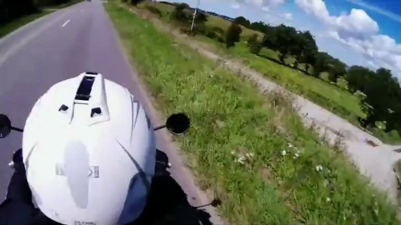 Balade en Guzzi en Presqu'île de Crozon