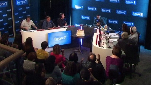 Cyril Hanouna piégé par sa soeur sur Europe 1