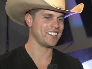 Dustin Lynch - Rare and Intimate Nashville Show