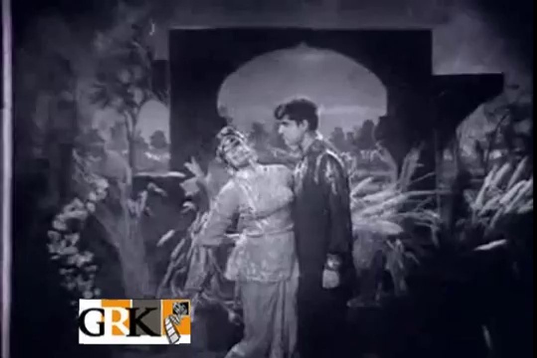 JI-O-SAJAN-PIYRIA-JI-OYE-HD-NOOR-JAHAN-n-INAYAT-HUSSAIN-BHATTI...-FILM-SAJJAN-PYARA.mp4