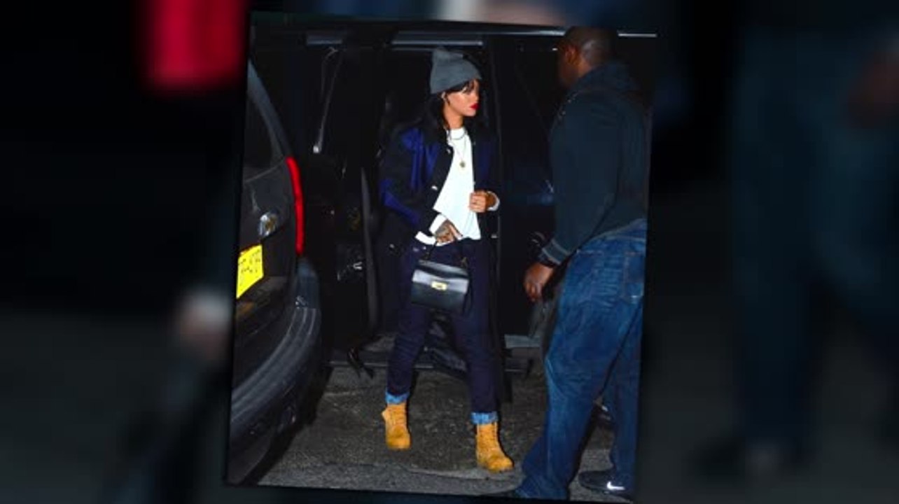 Rihanna zieht sich warm an für ihre nächtliche Session im Studio