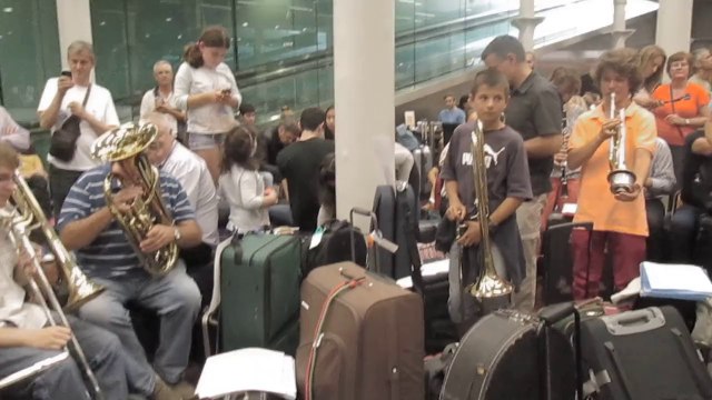 Concert improvisé à la gare St Pancras de Londres 7 juillet 2014