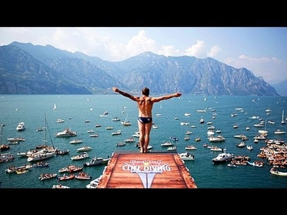 Abenteuerliche Sprünge ! (Cliff Diver vor dem Start 2014)