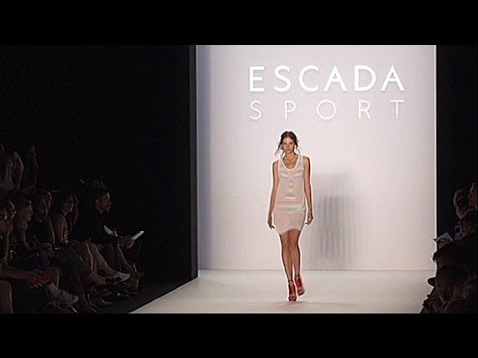 Mode für den Sommer (Escada zeigt luftige Trends)