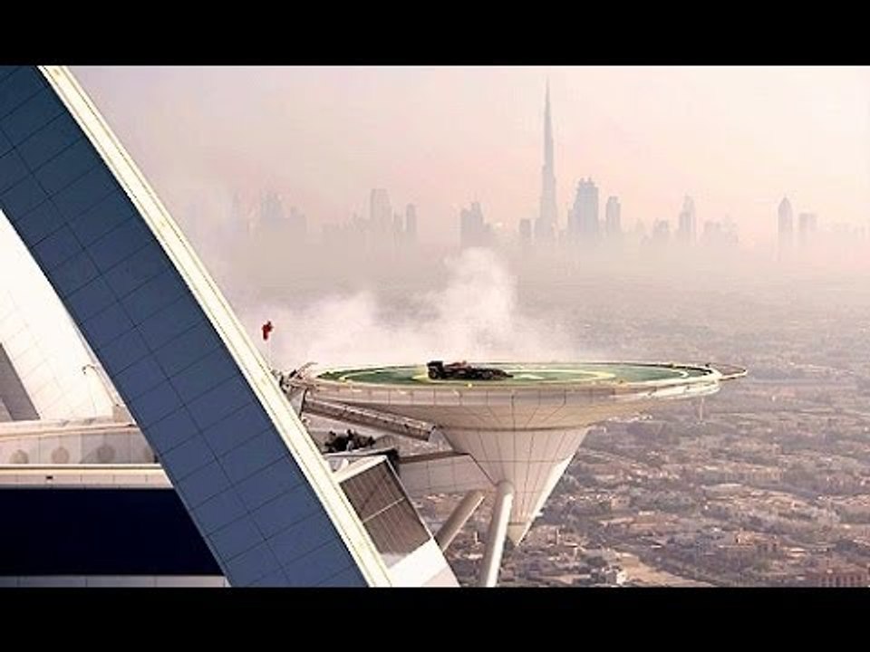 Krasser Formel 1 Stunt 210 m über dem Meer!!!