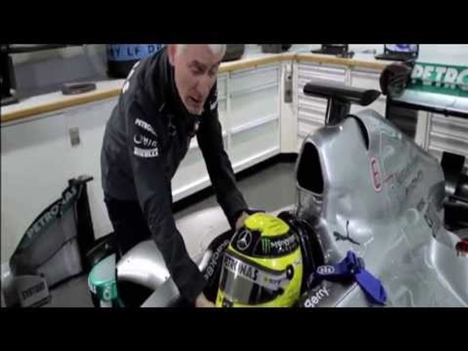 Grand Prix News - Helmet / Helme - Backstage (23) mit Nico #Rosberg (engl. Version)