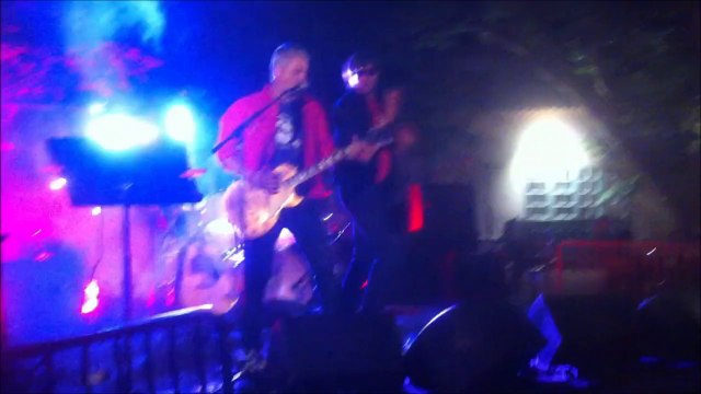 CLAN 2 SEULS AU MONDE