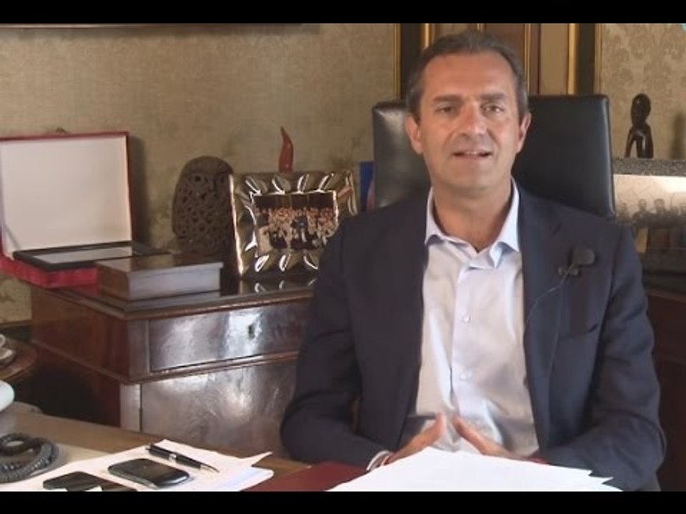 Napoli - Manutenzione stradale, De Magistris risponde ai cittadini (25.09.14)