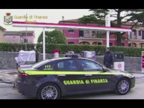 Marcianise (CE) - Confiscati 7 impianti di distribuzione carburanti (25.09.14)