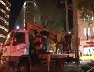 Çöken inşaatın iskelesi kaldırıldı