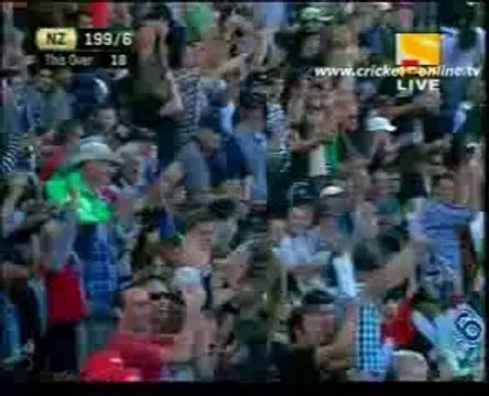 Brendon mccullum Super Sixes vs shaun tait T20 Cricket