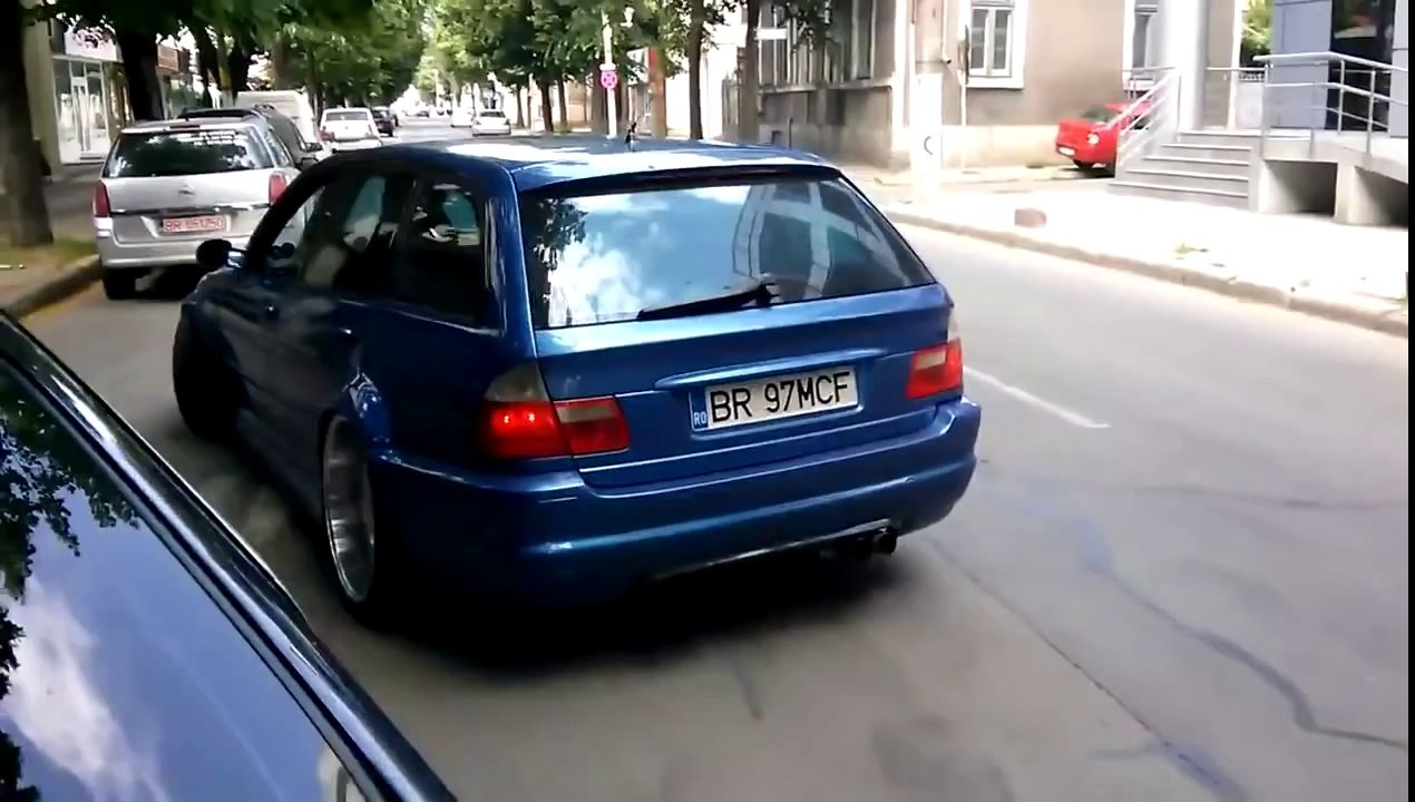 BMW E46 Touring Insane Exhaust!