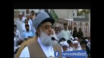 Security Man Saying Imran Khan Zindabad on Molana Diesel`s Mic :)