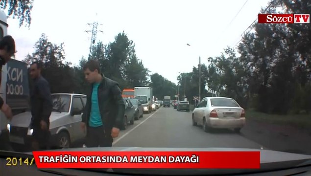 Trafiğin ortasında meydan dayağı
