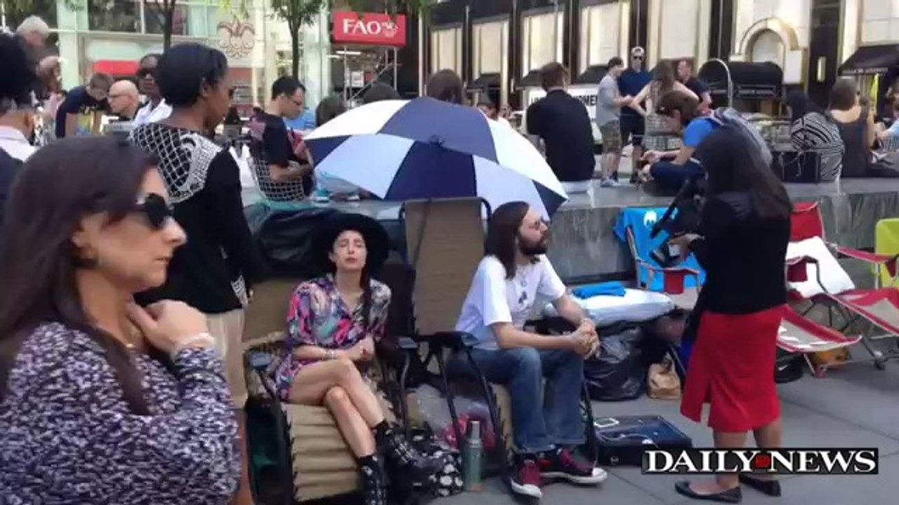 Camping Out For The iPhone 6