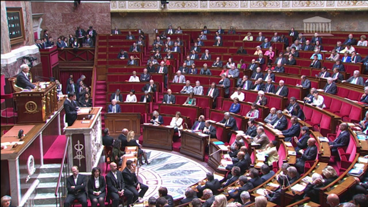 French PM: France will continue air strikes in Iraq