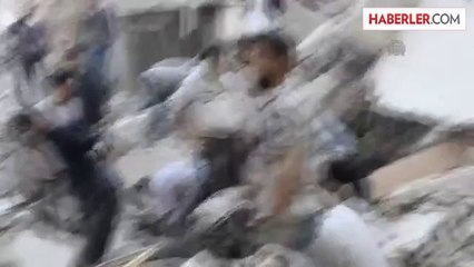 Esed Güçleri Duma'ya Hava Saldırısı Düzenledi