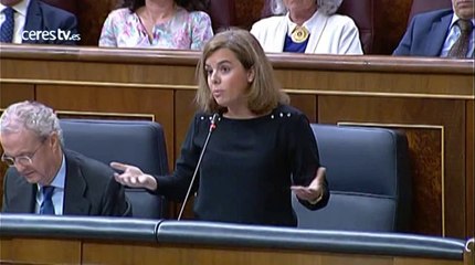 La reforma constitucional separa a Gobierno y PSOE, unidos contra la consulta