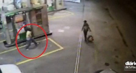 Braqueur sauve un SDF lors de l’explosion d’un distributeur de banque