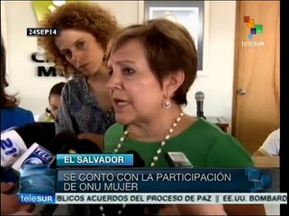 El Salvador lanza programa social dirigido a mujeres adolescentes