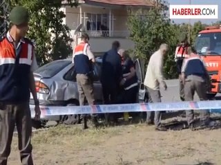 Otomobil Aydınlatma Direğine Çarptı: 1 Ölü, 1 Yaralı