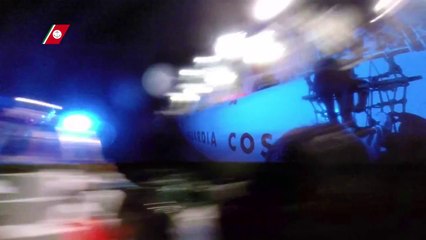 Descargar video: Guardia Costiera - Highlights delle operazioni di salvataggio migranti (24.09.14)