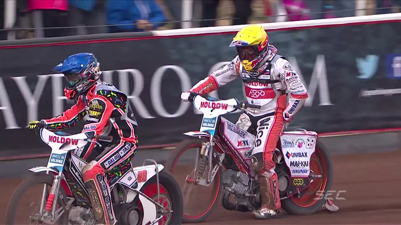 Passionate fight between Sayfutdinov and Iversen (SEC Holsted: Heat 11)