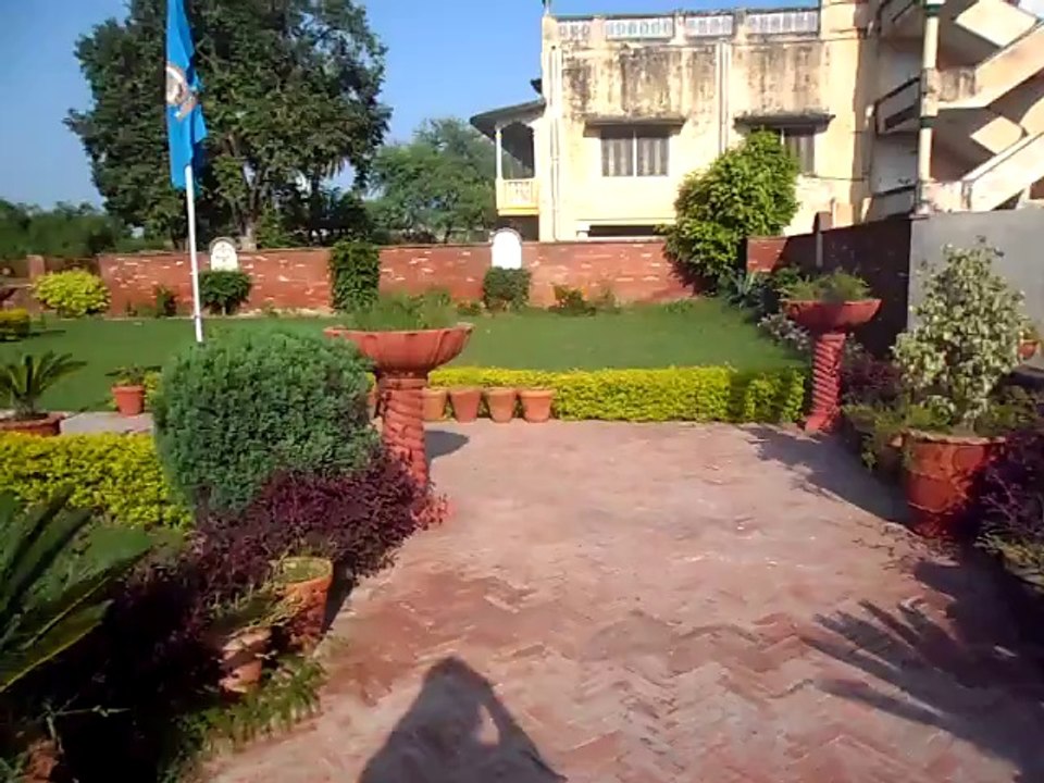 Molana Zafar Ali Khan ke Akhri Aramga at Karamabad in Wazirabad