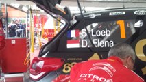 Rallye de France Alsace 2013 : les mécaniciens Citroën s'occupent de la voiture de Sébastien Loeb