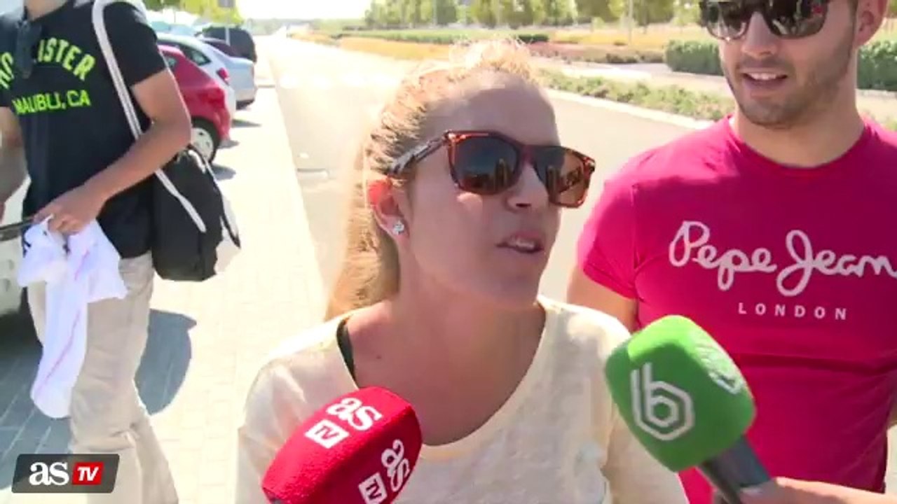 Real Madridli Bale arabasıyla hayranının ayağını ezdi