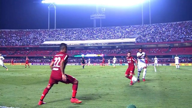 Brésil - Le tacle meurtrier de Bastos