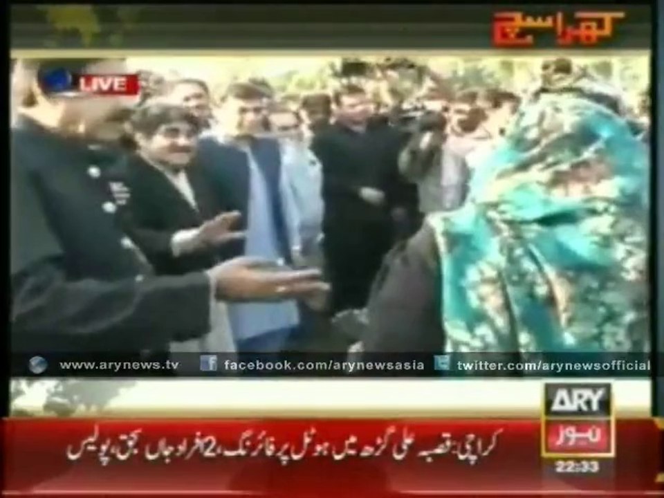 Woman publicly humiliates Hamza Shehbaz