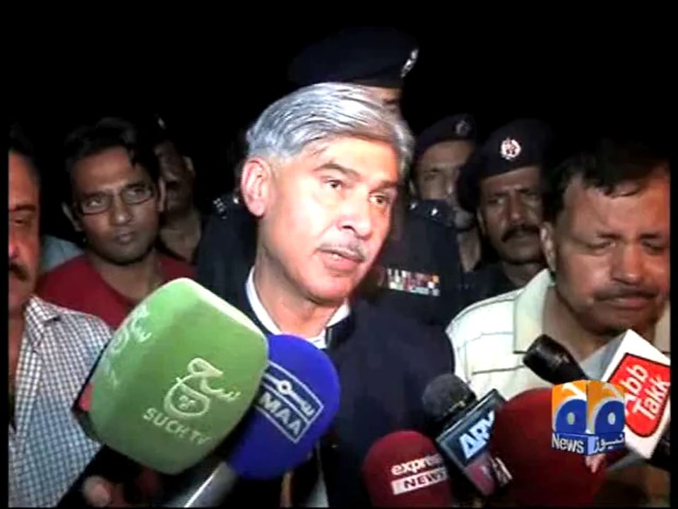 Two dead, 7 injured in bomb attack targetting SSP Farooq Awan in Karachi-Geo Reports-25 Sep 2014