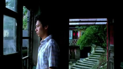 Poussière dans le vent - Bande-annonce (VF)