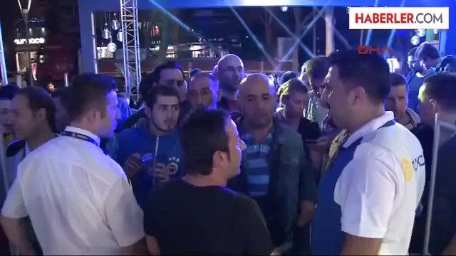 Iphone 6 ve Iphone 6 Plus İstanbul'da Satışa Sunuldu